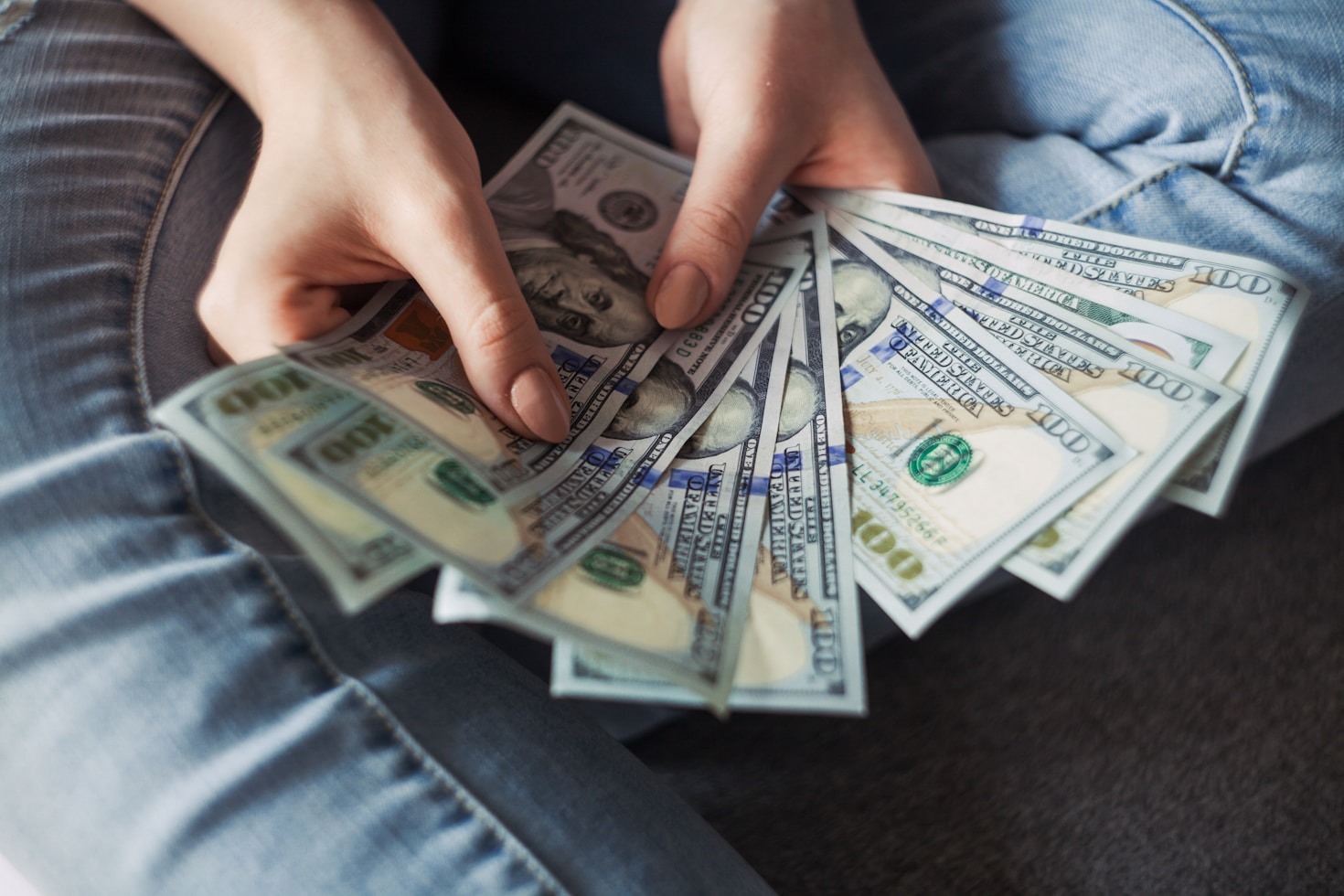 Managing Short-Term Expenses with Payday Loans